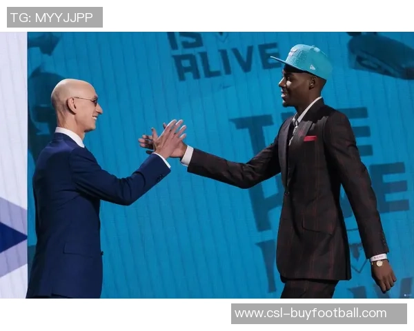 布兰登米勒全能表现15投9中砍下24分5篮板7助攻3抢断1盖帽三分球命中率高达57